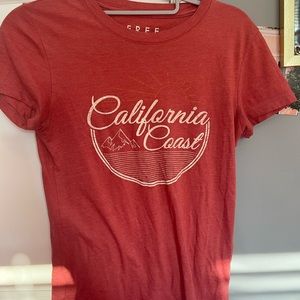 light red aéropostale tee shirt; size medium; in great condition